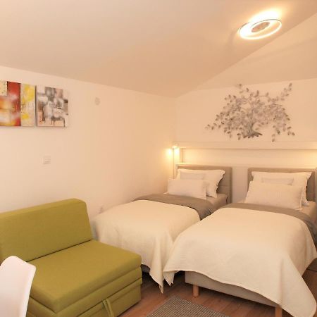 Cozy Studio Apartment Tian In Zagreb Buitenkant foto