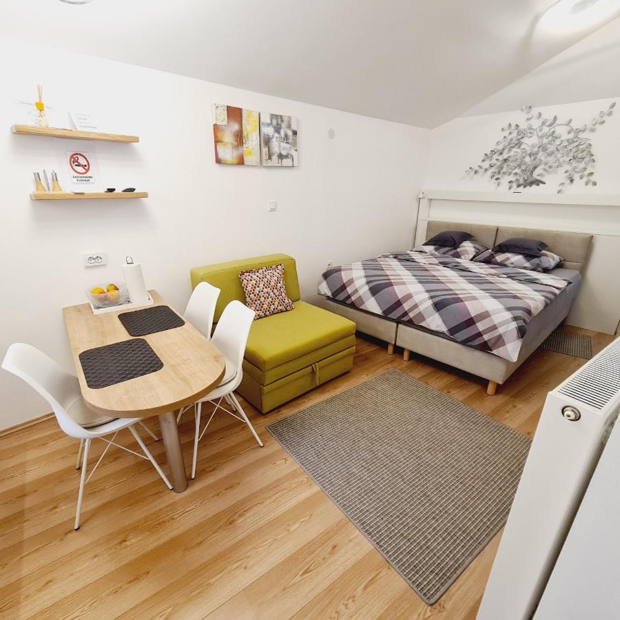 Cozy Studio Apartment Tian In Zagreb Buitenkant foto